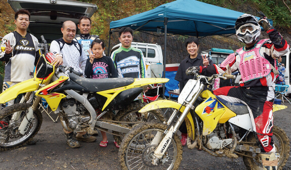 チーム諸見さんの憧れのバイクはスズキ RM-Z250