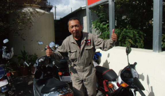 仲宗根さんの憧れのバイクはスズキ アドレスV50