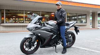 なつさんの愛車ヤマハ ＹＺＦ−Ｒ２５