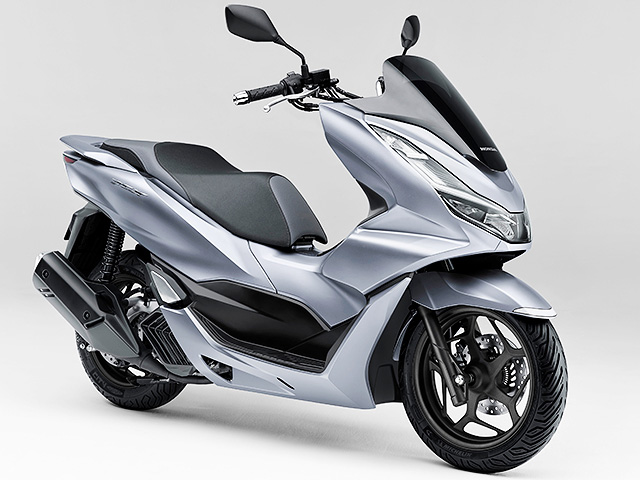 免許を取得したら乗りたいおすすめの125ccバイク ①ホンダ PCX