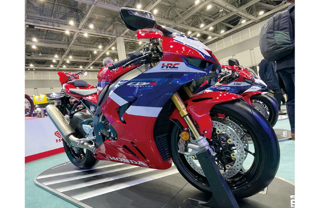 HONDA：CBR1000RR-R