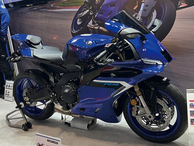YAMAHA：YZF-R9