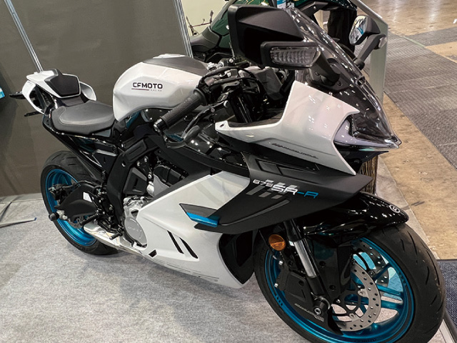 CF MOTO：675SR-R
